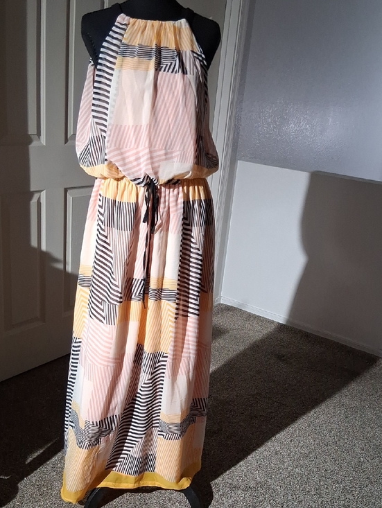 Vince Camuto Dresses & Skirts - Vince Camuto Pink and Yellow Striped Dress